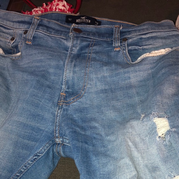 Men’s distressed jeans - Picture 2 of 3